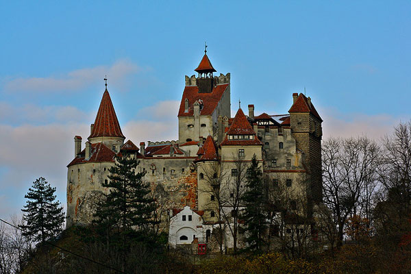 Rumunia | Bajeczny zamek w Branie – czy tu mieszkał Drakula?